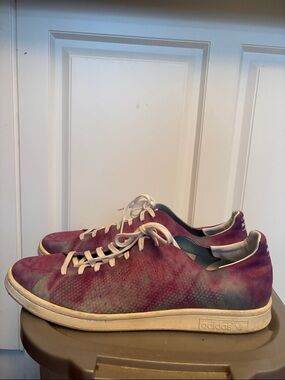 adidas x Pharrell Williams Men's Purple Gradient Low-Top Sneakers